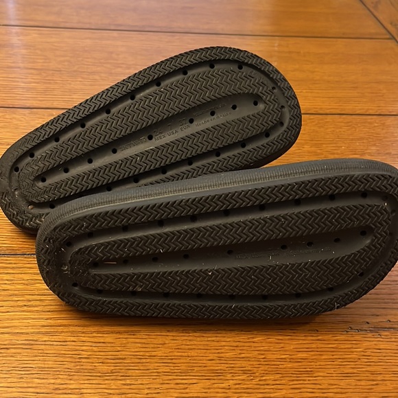 Slides - Picture 3 of 4